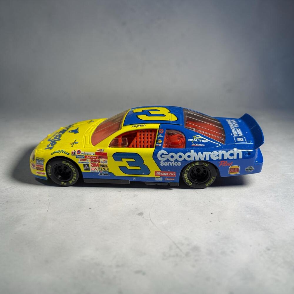 Dale Earnhardt Sr #3 Wrangler 1:24 Diecast Winners Circle Yellow Chevy Old Box